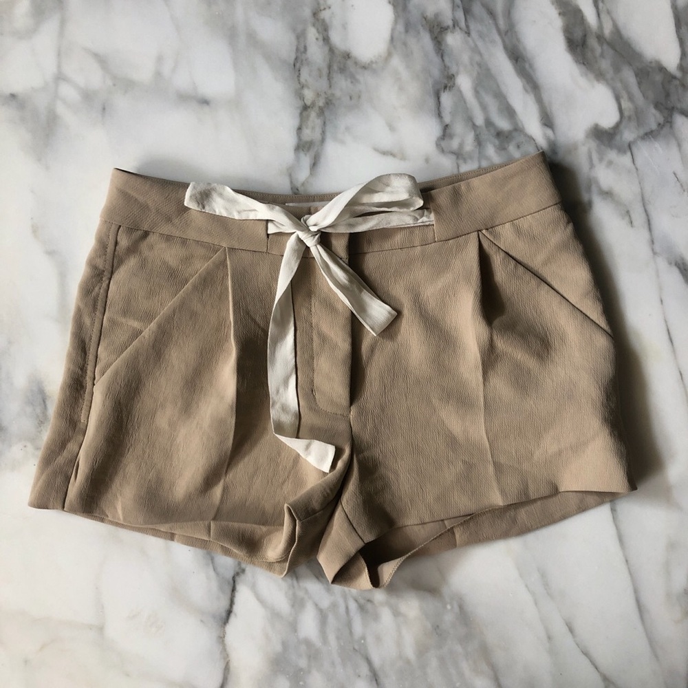 Aritzia Exergue Short Size 2